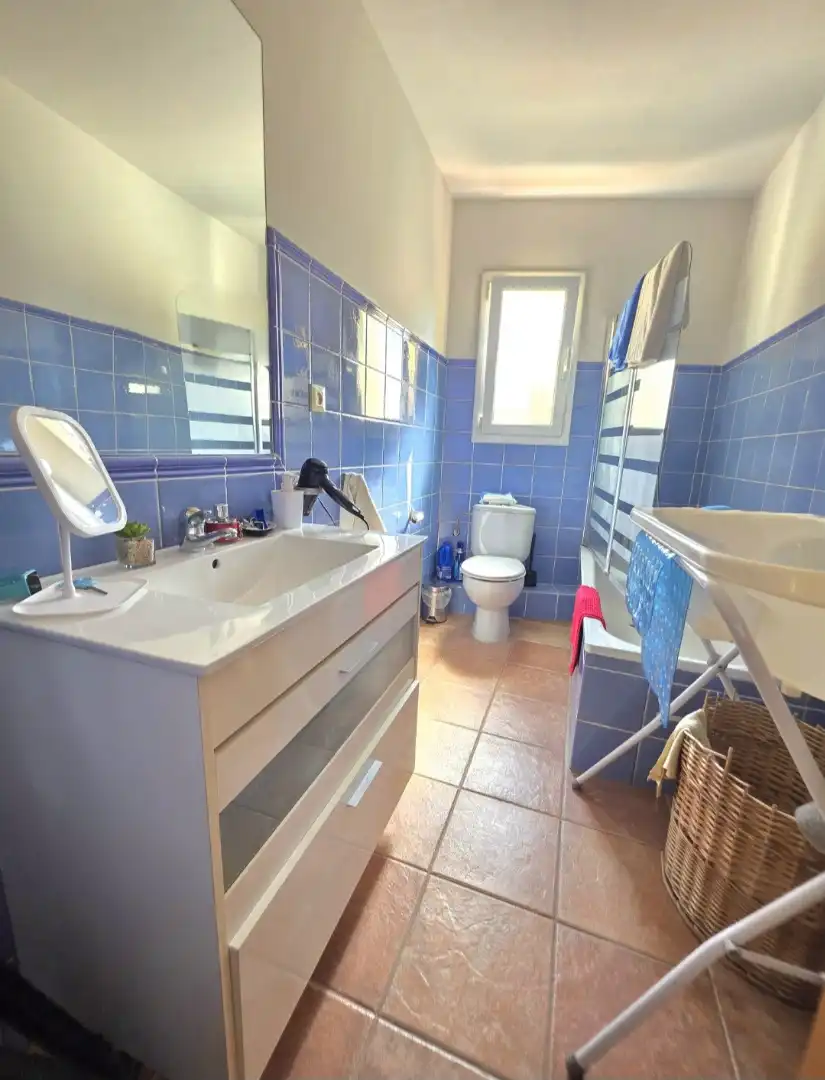 Badezimmer von Haus oder Chalet zum Verkauf in Sant Fost de Campsentelles mit Heizung, Privatgarten und Abstellraum