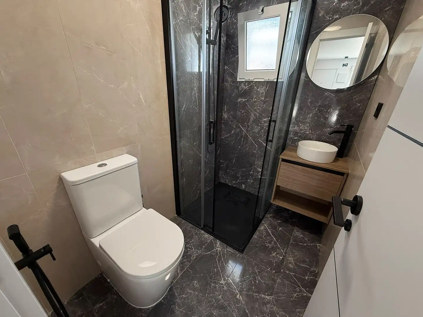 Bathroom of Houses for sale in La Alberca