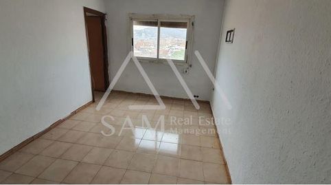 Foto 3 de Piso en venta en El Raval, Santa Coloma de Gramenet