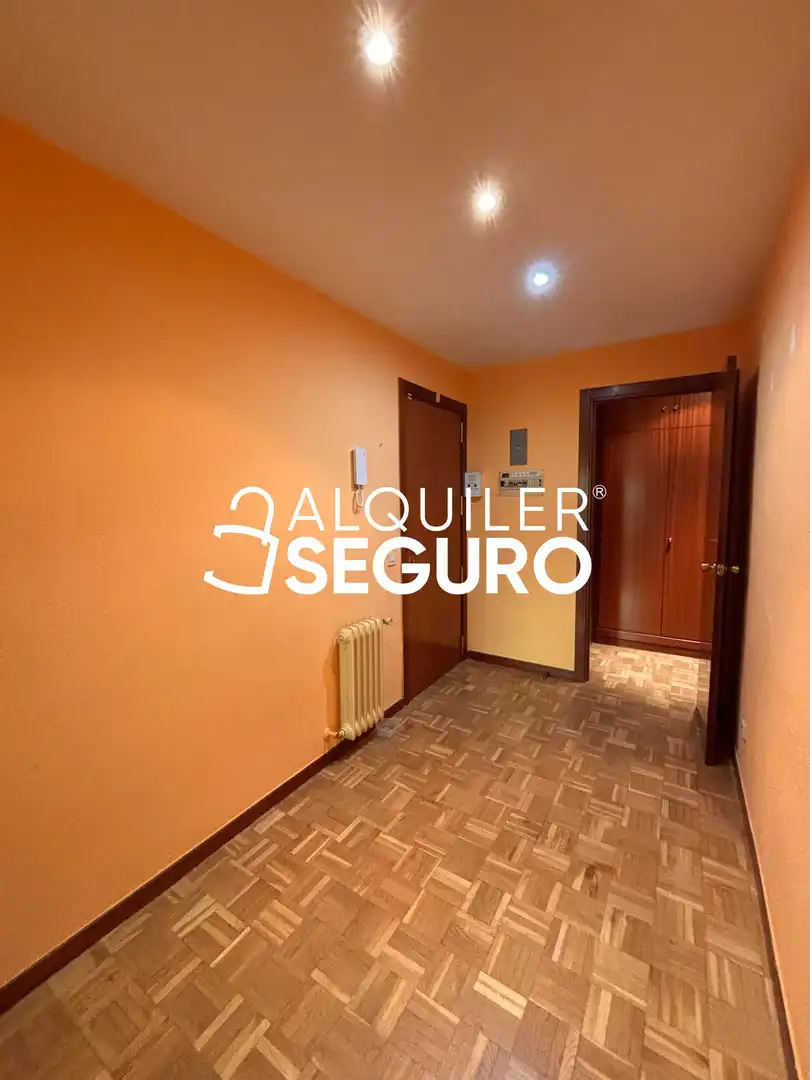 Flat for rent in Madrid  with Heating and Terrace