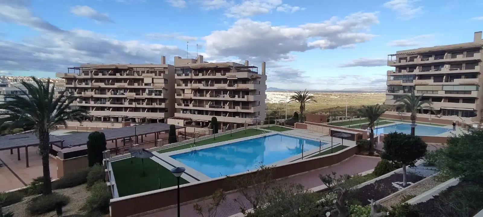Appartement compact avec terrasse à vendre à Los Arenales del Sol