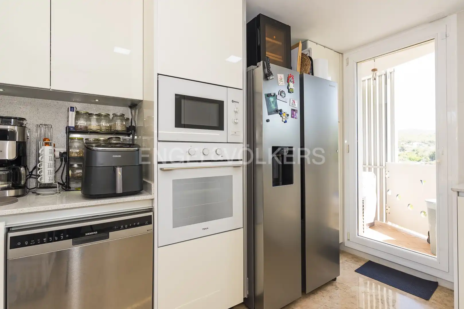 Kitchen of Attic for rent in Sitges  with Air Conditioner, Heating and Parquet flooring