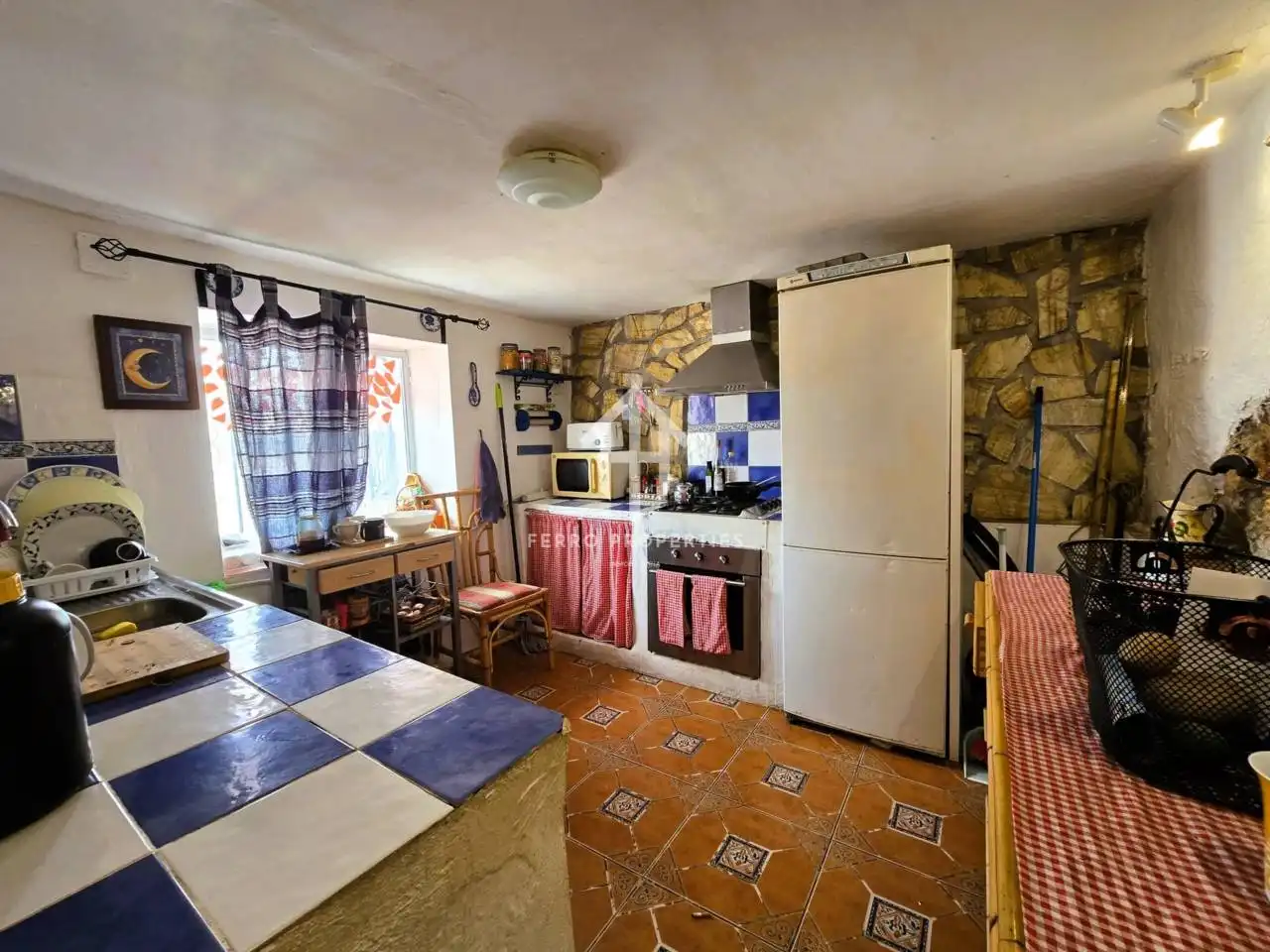 Cuina de Casa o xalet en venda en Loja amb Terrassa i Moblat