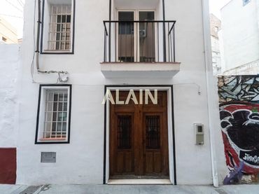 Casa amb balcó en venda a Camins al Grau