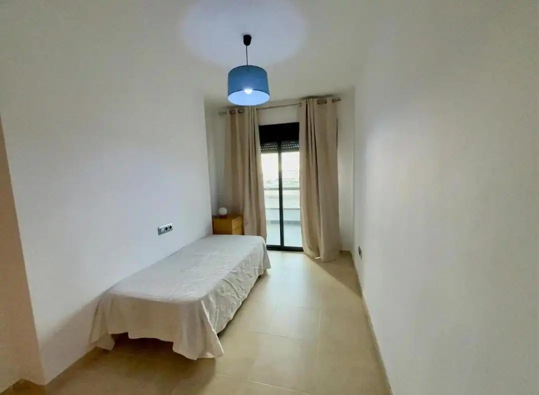 Schlafzimmer von Wohnung zum Verkauf in Roquetas de Mar mit Klimaanlage, Heizung und Terrasse