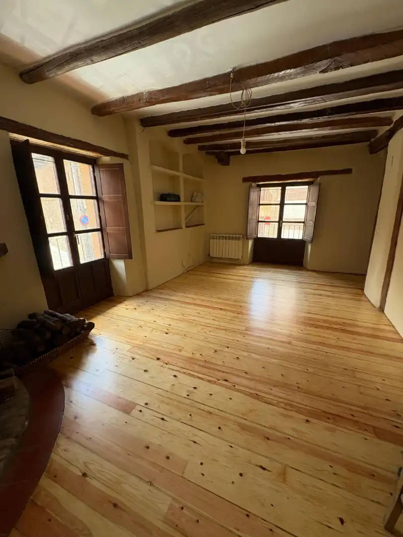 Sala d'estar de Casa adosada en venda en Simancas amb Calefacció, Jardí privat i Parquet