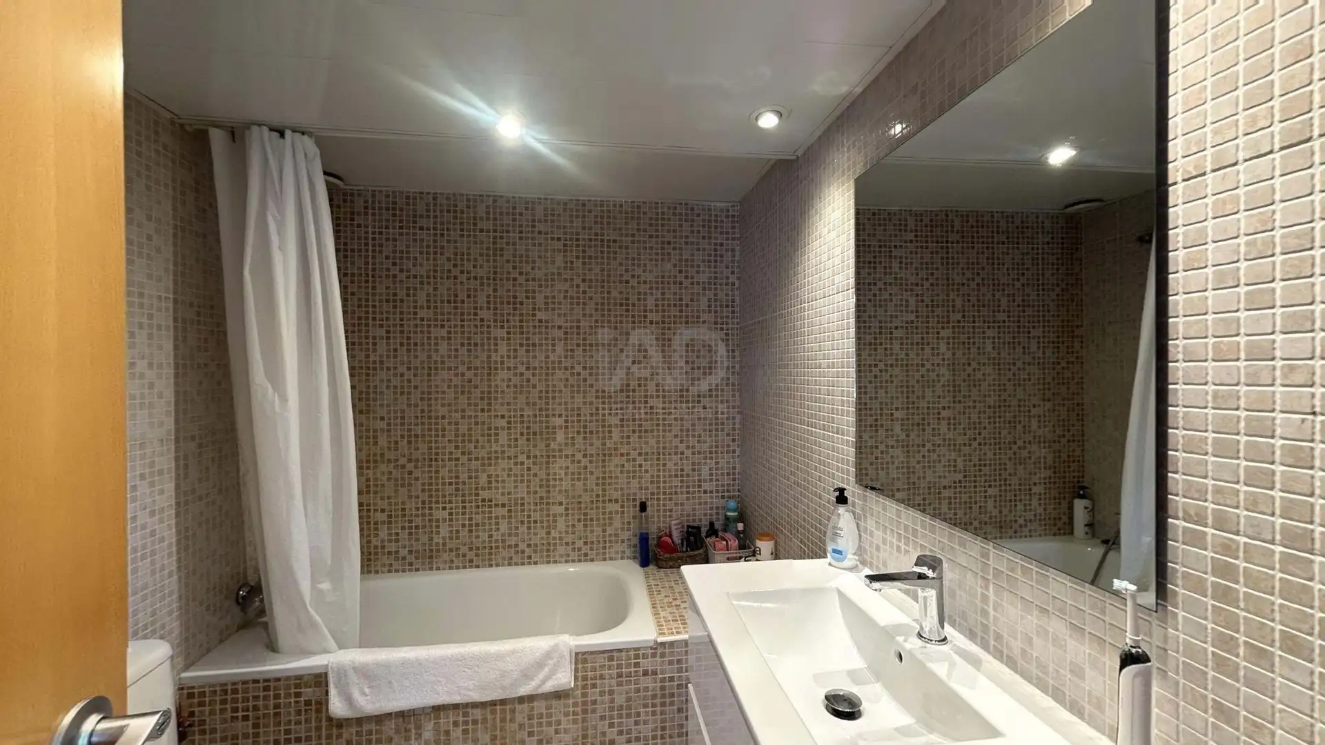 Bathroom of Houses for sale in Cambrils  with Air Conditioner, Heating and Swimming Pool