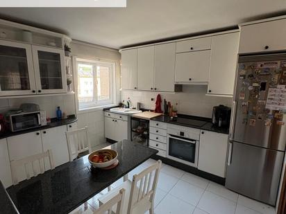 Cuina de Dúplex en venda en A Coruña Capital  amb Jardí privat, Terrassa i Traster
