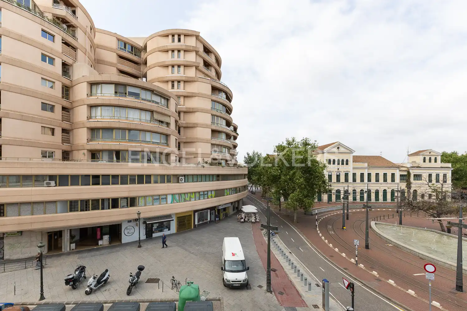 Außenansicht von Wohnung zur Miete in Valencia mit Klimaanlage, Heizung und Terrasse