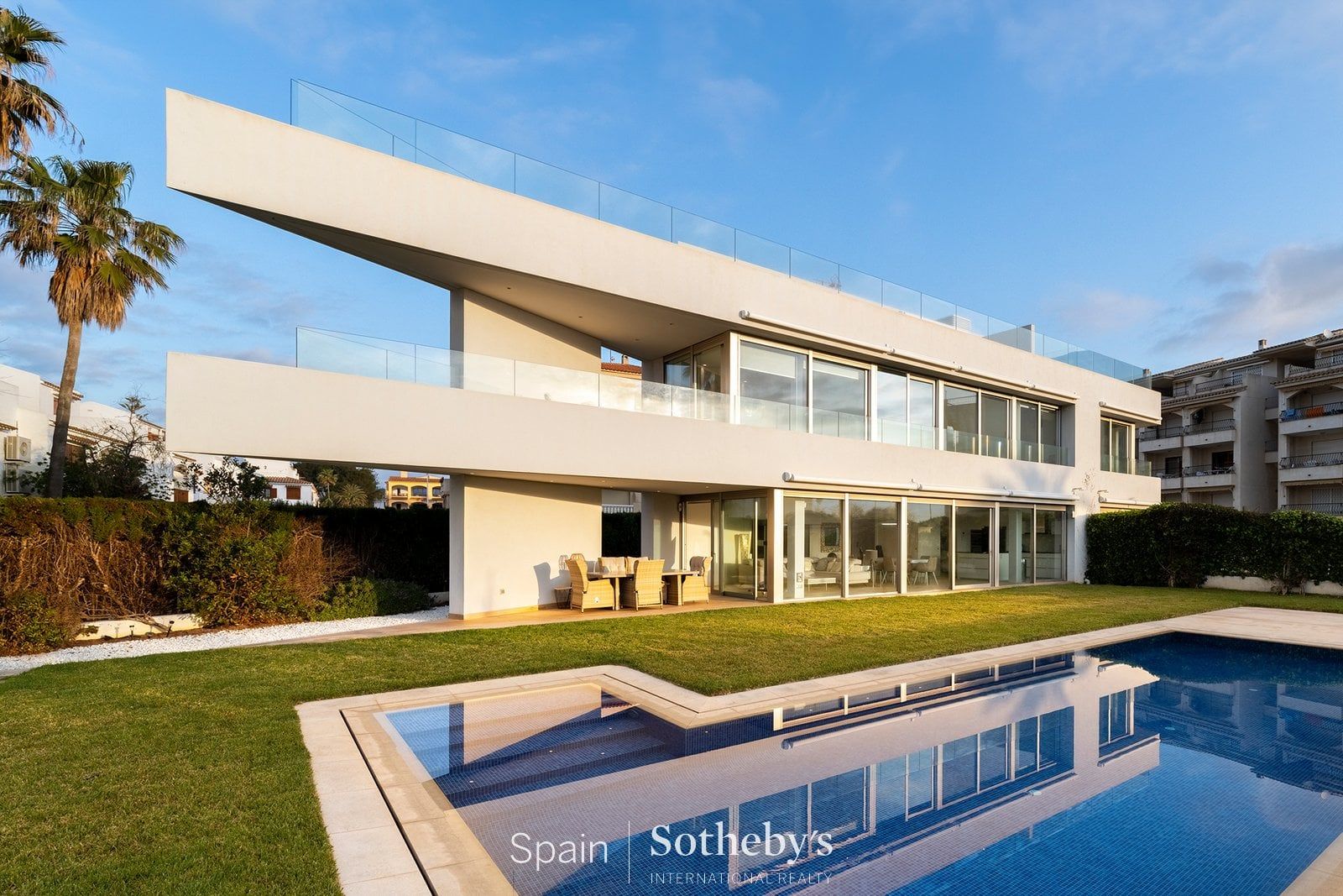 Exterior view of Single-family semi-detached for sale in Alcalà de Xivert  with Air Conditioner, Heating and Private garden