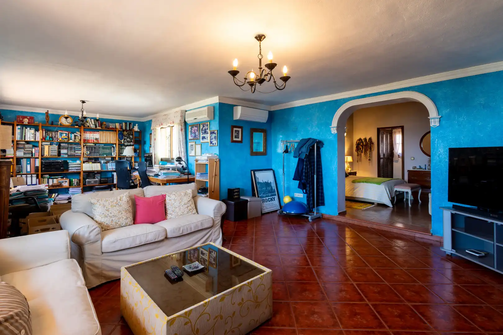 Living room of Houses for sale in Marbella  with Air Conditioner, Private garden and Terrace