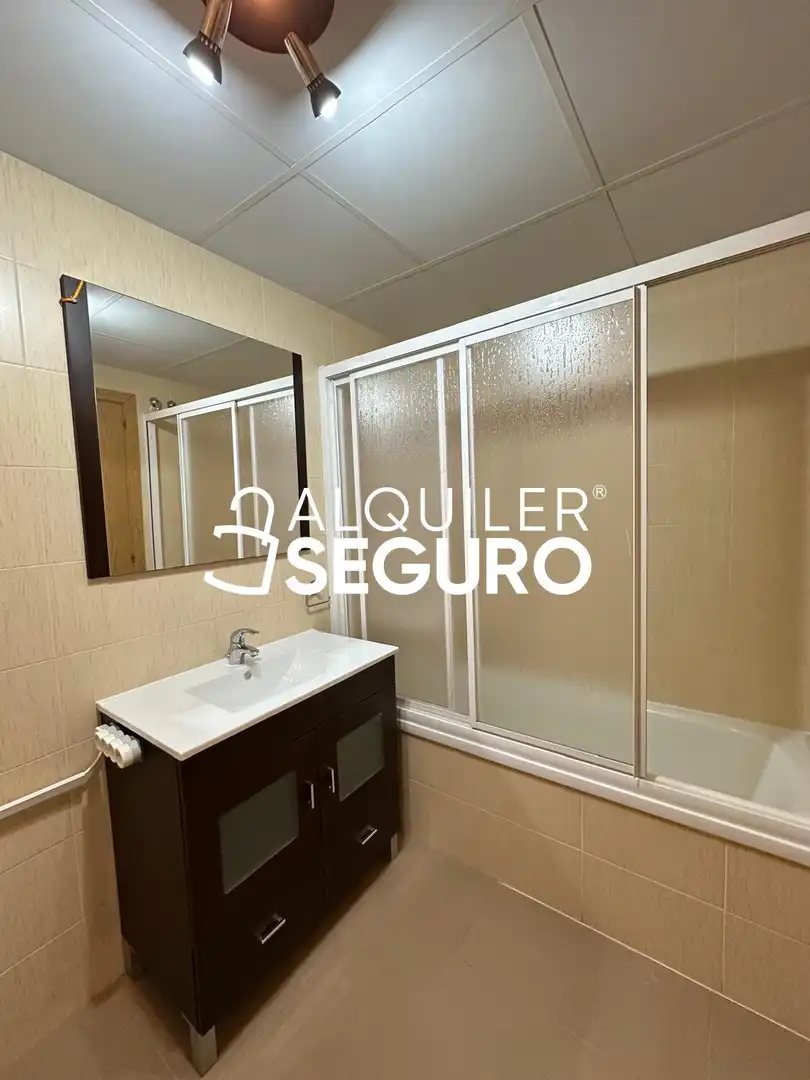 Bany de Pis de lloguer en Arroyomolinos (Madrid) amb Aire condicionat, Calefacció i Terrassa