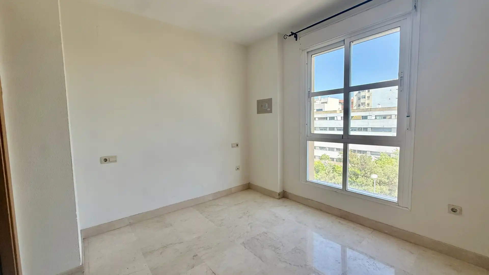 Schlafzimmer von Wohnung zur Miete in Cádiz