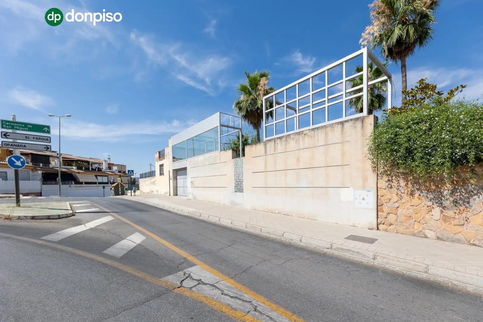 Exterior view of Houses for sale in Granada