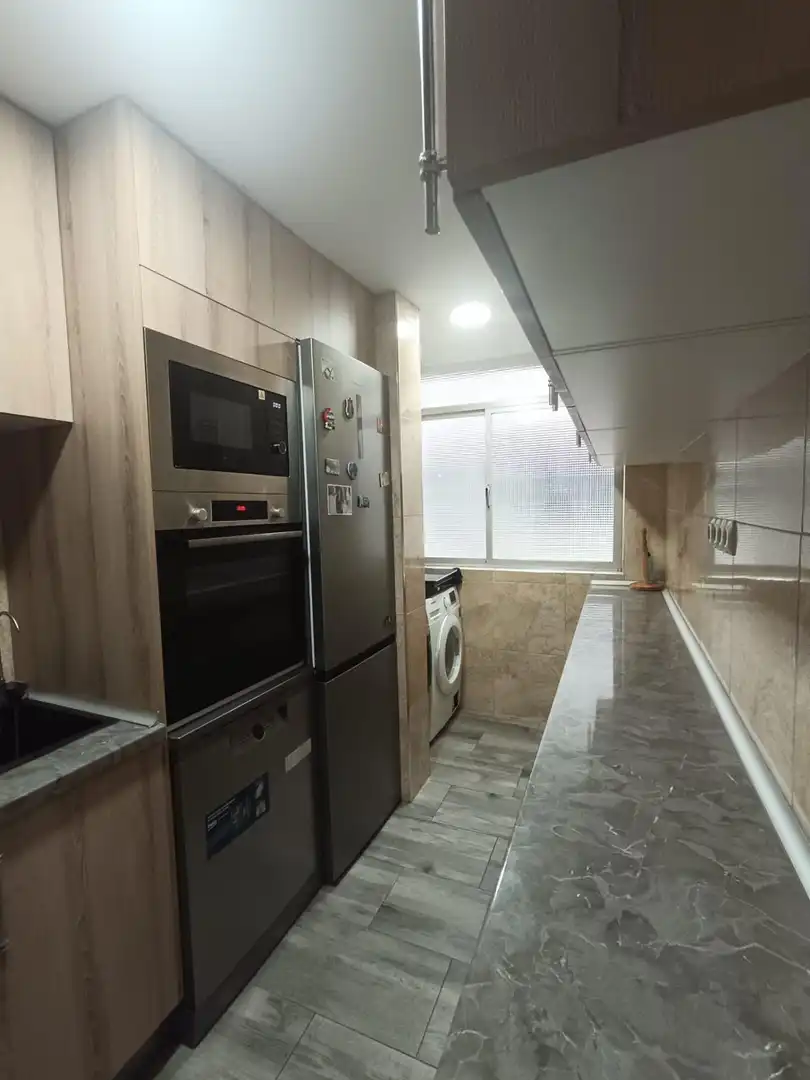 Kitchen of Flat for sale in Sevilla  with Air Conditioner and Furnished