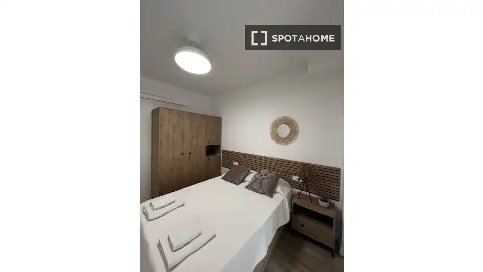 Habitación de Piso de alquiler en Sagunto / Sagunt con Aire acondicionado, Calefacción y Amueblado