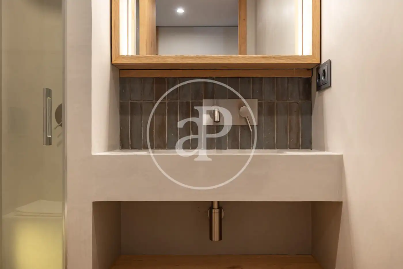 Bany de Pis en venda en Barcelona amb Aire condicionat, Calefacció i Terrassa