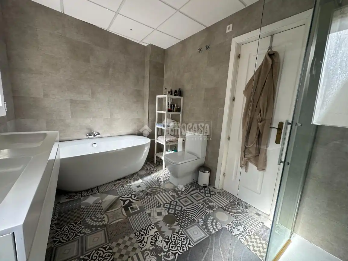 Bathroom of Flat for sale in Jerez de la Frontera  with Air Conditioner, Heating and Terrace