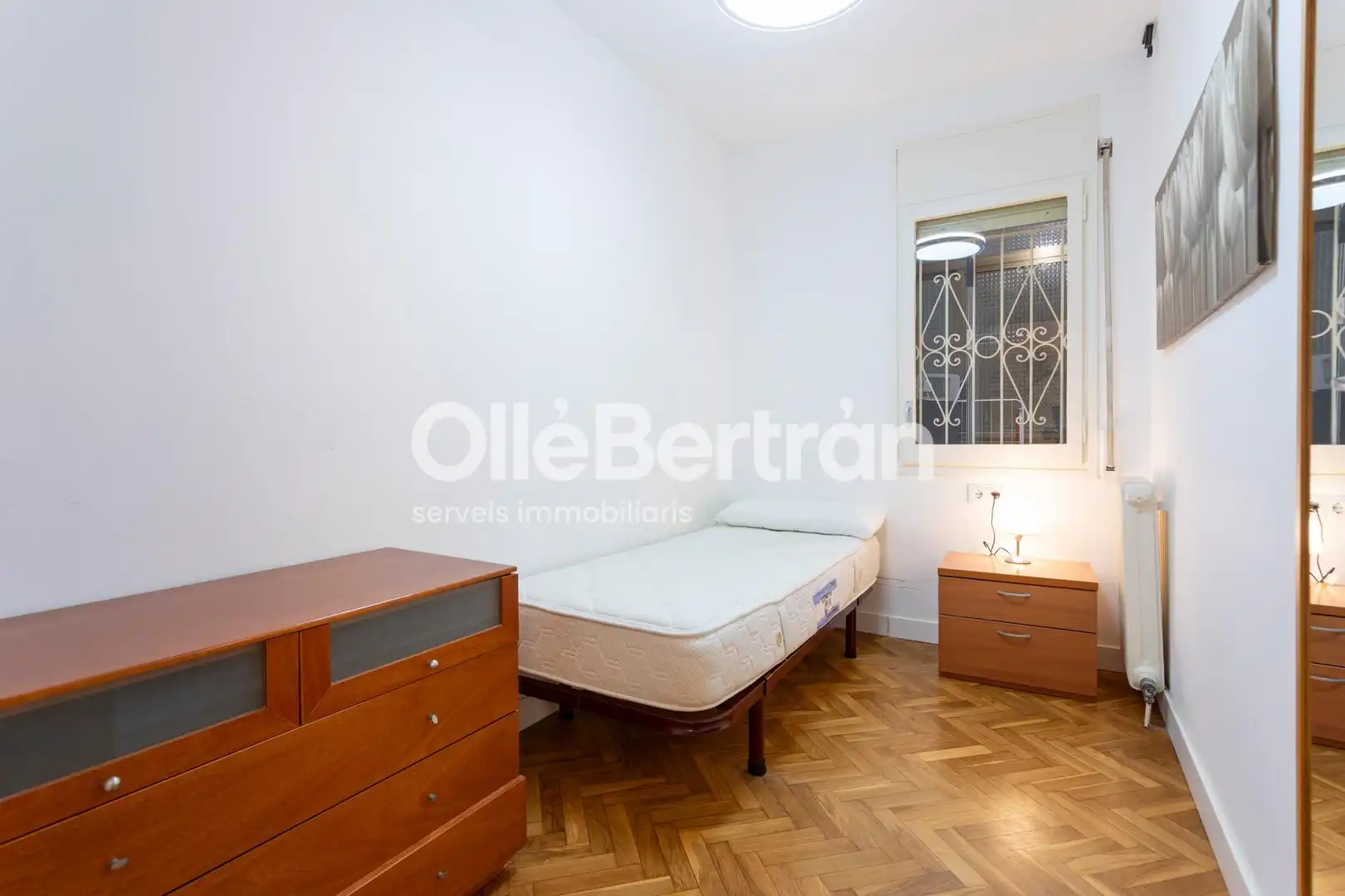 Habitación de Piso en venta en Barcelona con Calefacción y Balcón