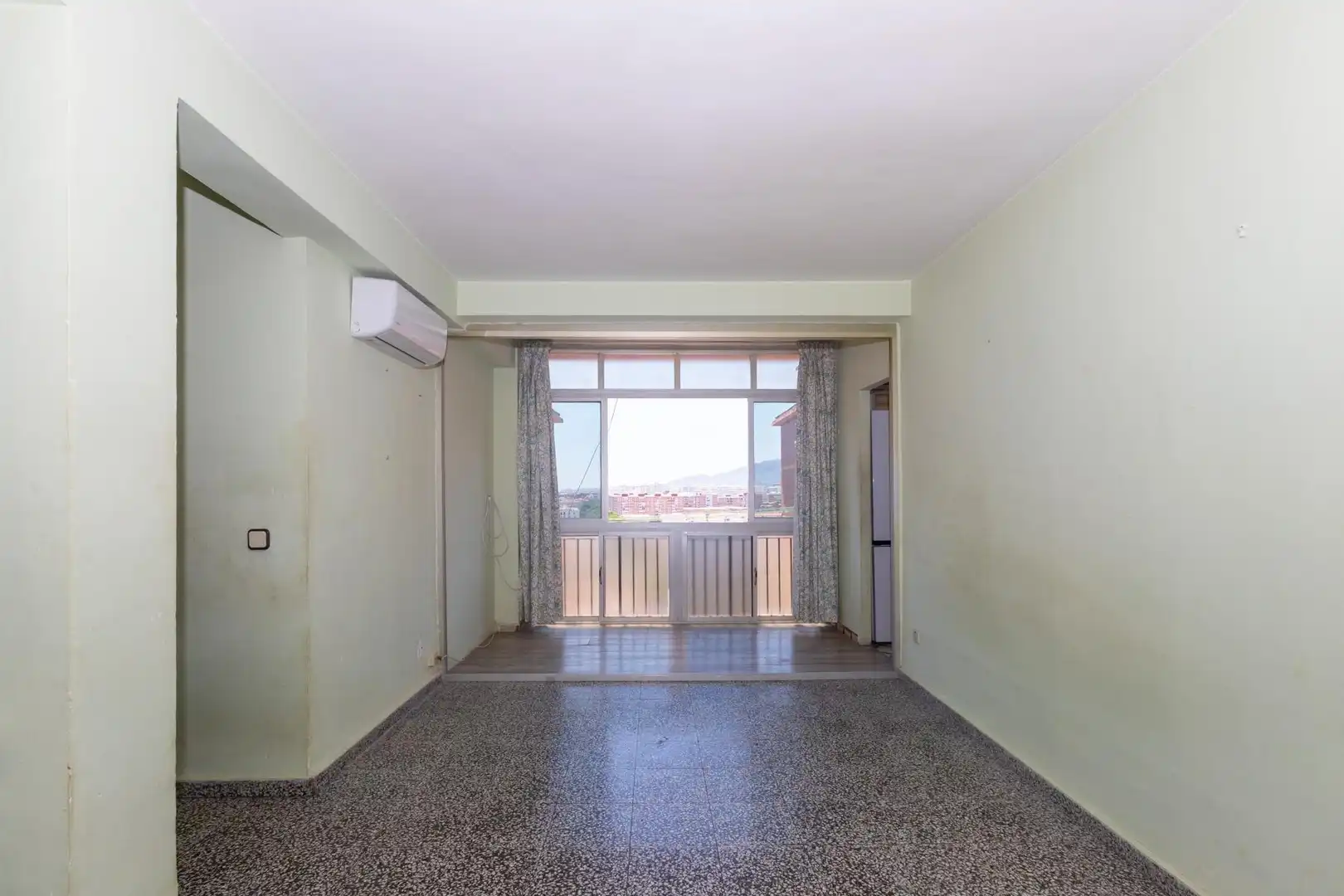 Sala de estar de Piso en venta en Málaga con Aire acondicionado y Terraza