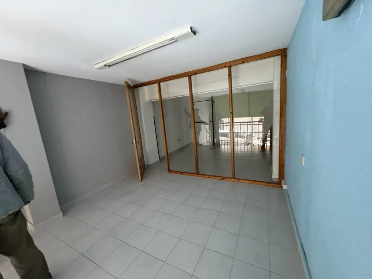 Locale commerciale in vendita a Calle RAMON Y CAJAL, imagen 2