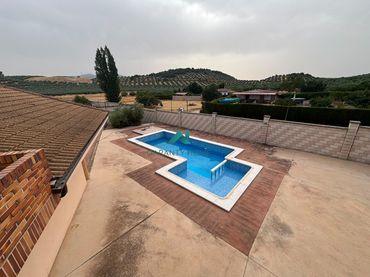 Casa amb balcó en venda a Fuensanta de Martos
