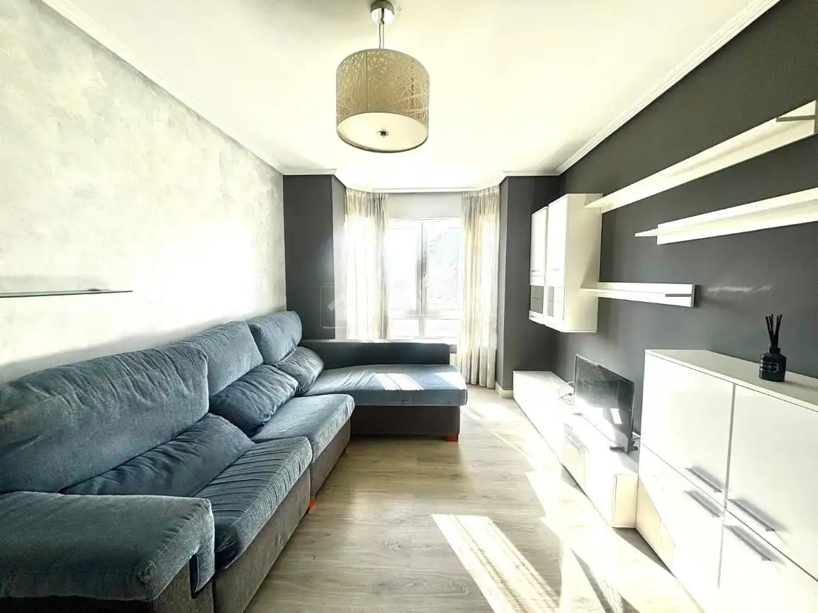 Sala de estar de Piso en venta en Camargo con Parquet