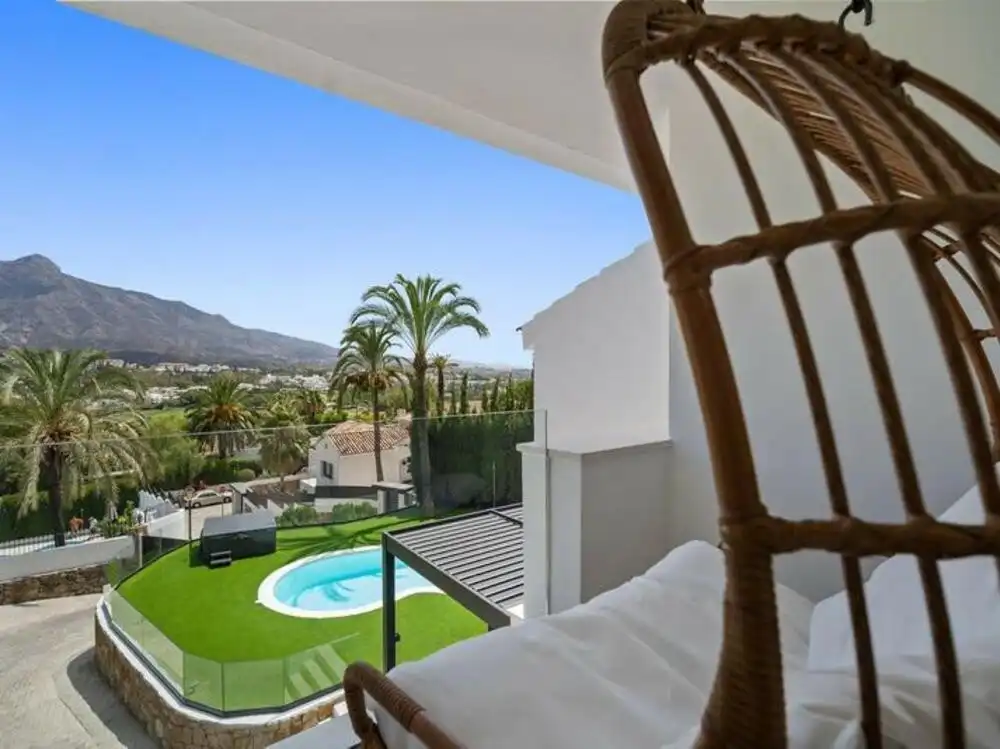 Bedroom of Houses for sale in Nueva Andalucía