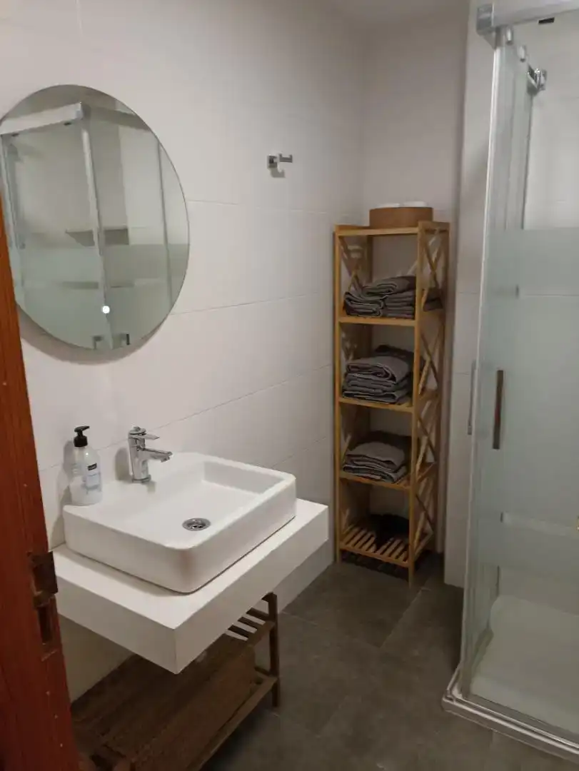 Badezimmer von Maisonette zur Miete in Valencia mit Klimaanlage, Abstellraum und Möbliert