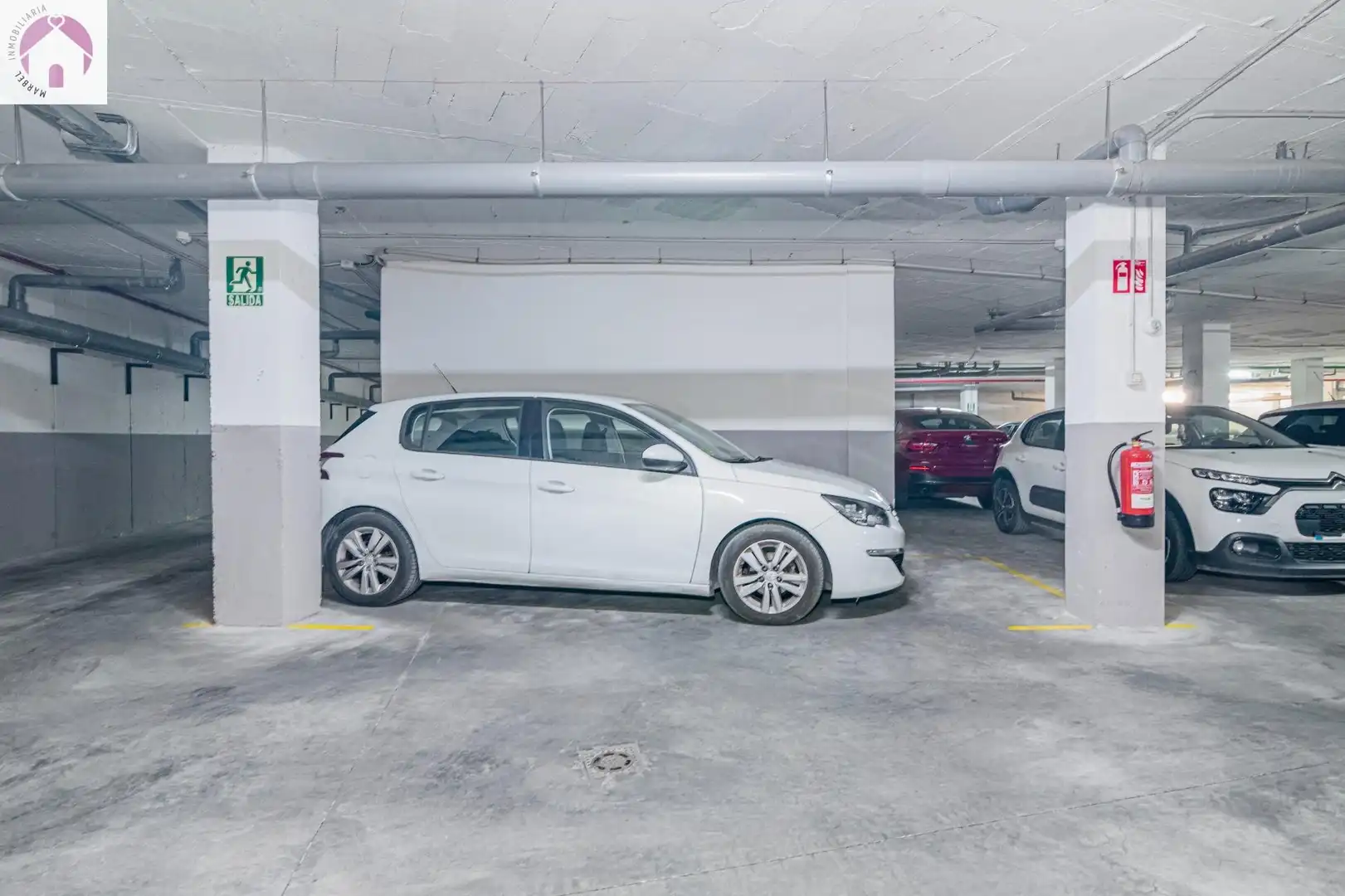 Aparcament de Planta baixa en venda en La Zubia amb Aire condicionat, Calefacció i Moblat