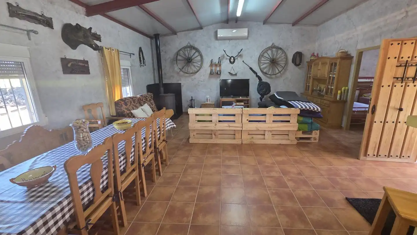 Sala de estar de Casa o chalet en venta en Tarancón con Aire acondicionado, Piscina y Amueblado