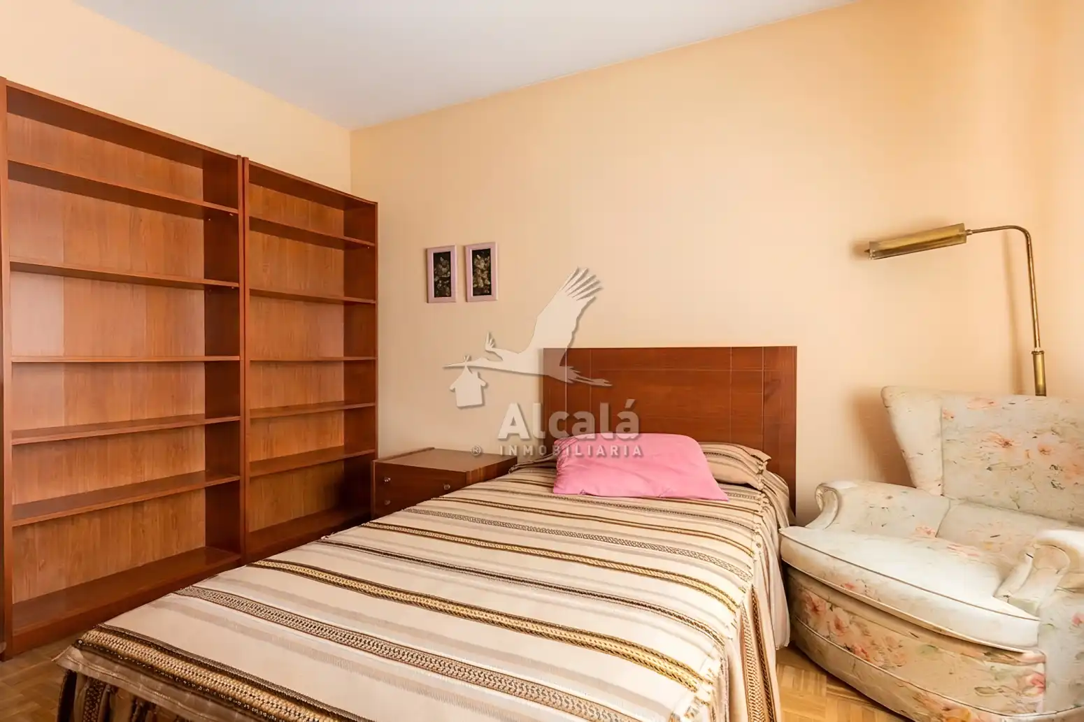 Habitación de Piso en venta en Alcalá de Henares con Calefacción, Jardín privado y Parquet