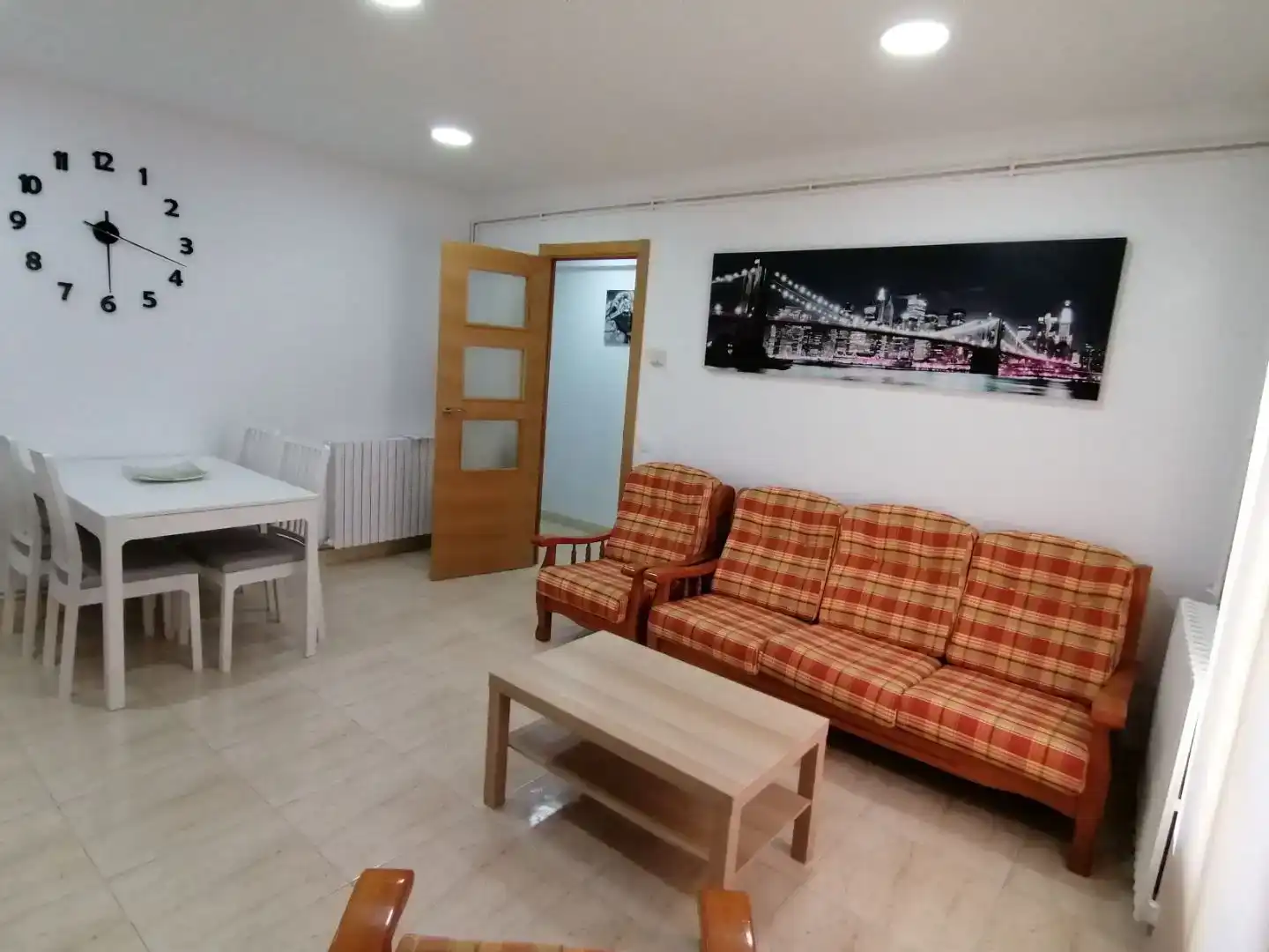 Living room of Flat for rent in Vilaller  with Parquet flooring, Storage room and Furnished