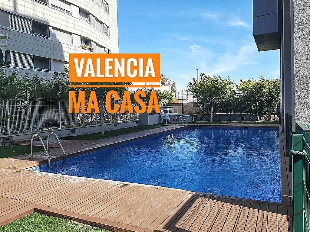 Piscina de Àtic de lloguer en  Valencia Capital amb Aire condicionat, Calefacció i Jardí privat