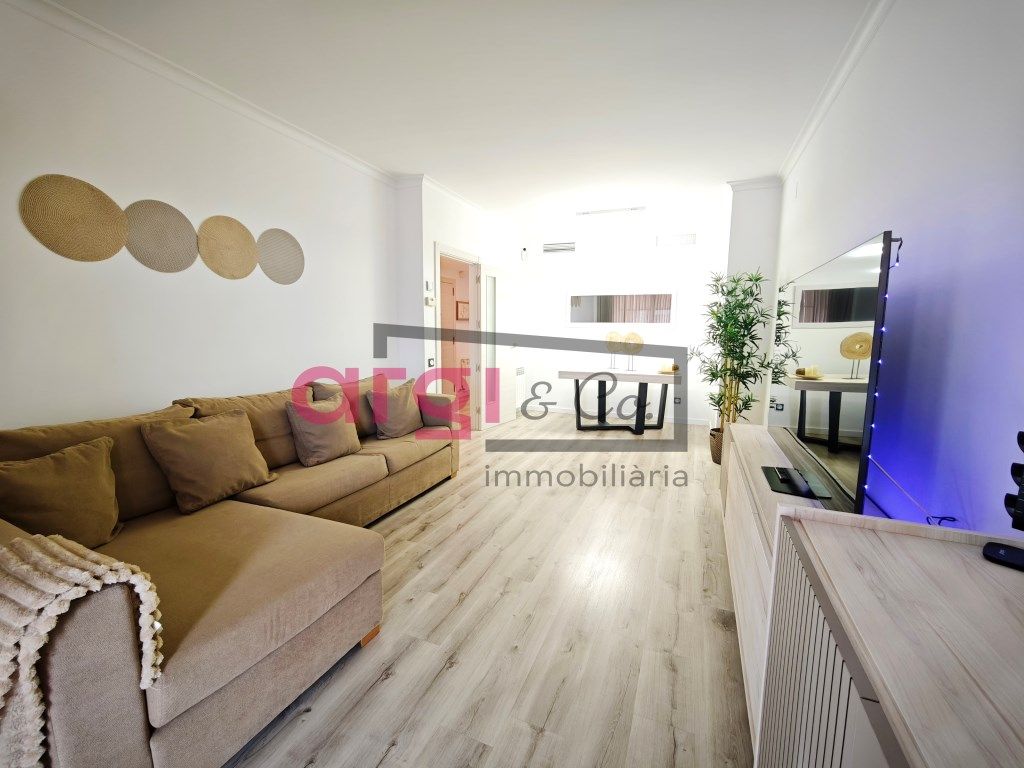 Living room of Flat for sale in Viladecans  with Terrace and Balcony
