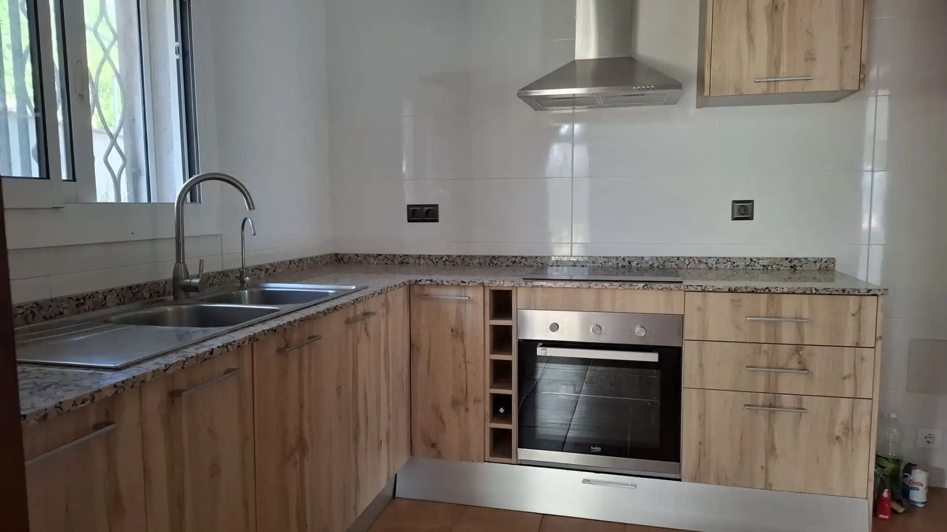 Cuina de Casa o xalet en venda en Vallirana amb Calefacció, Terrassa i Traster