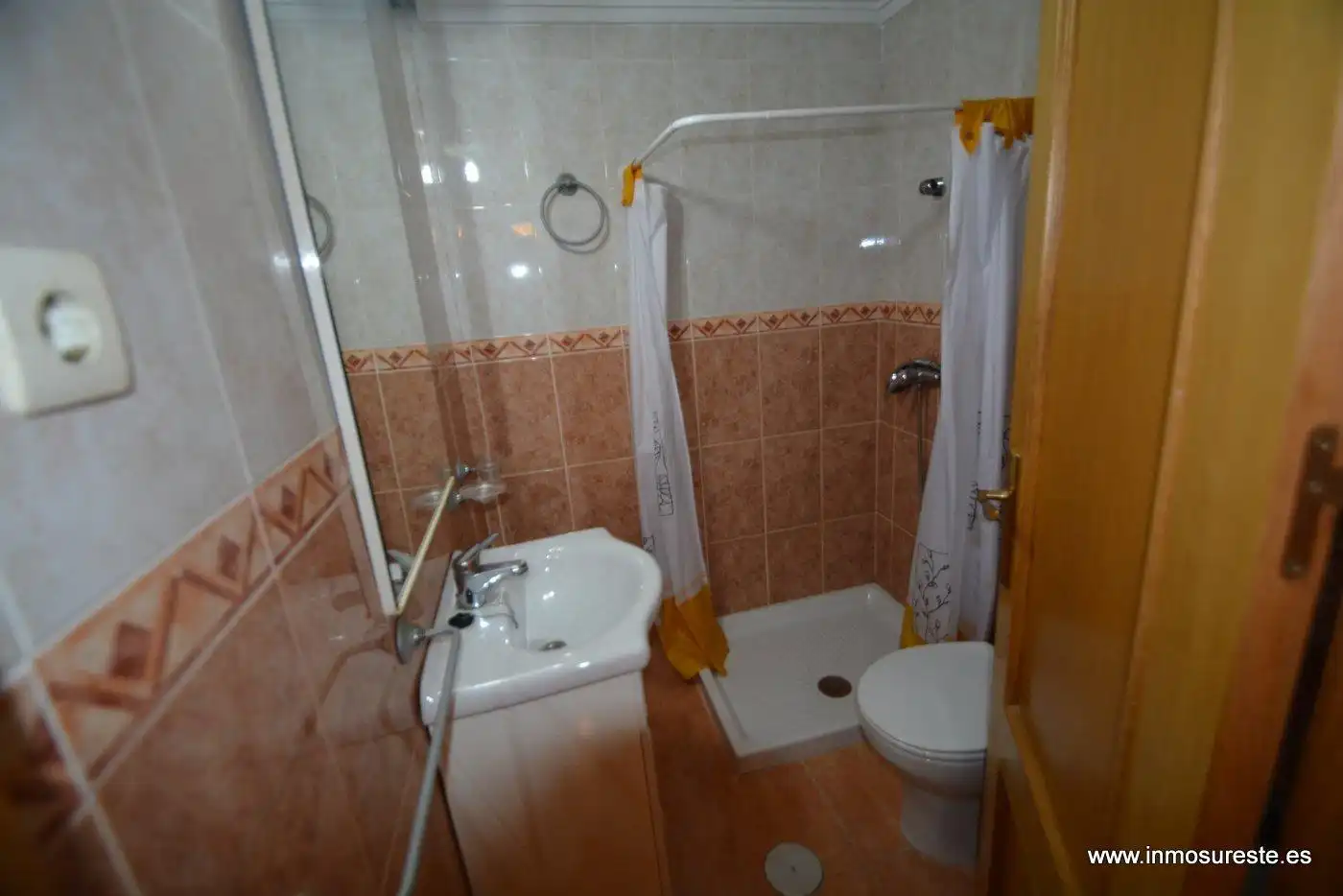Bany de Planta baixa en venda en Orihuela amb Moblat