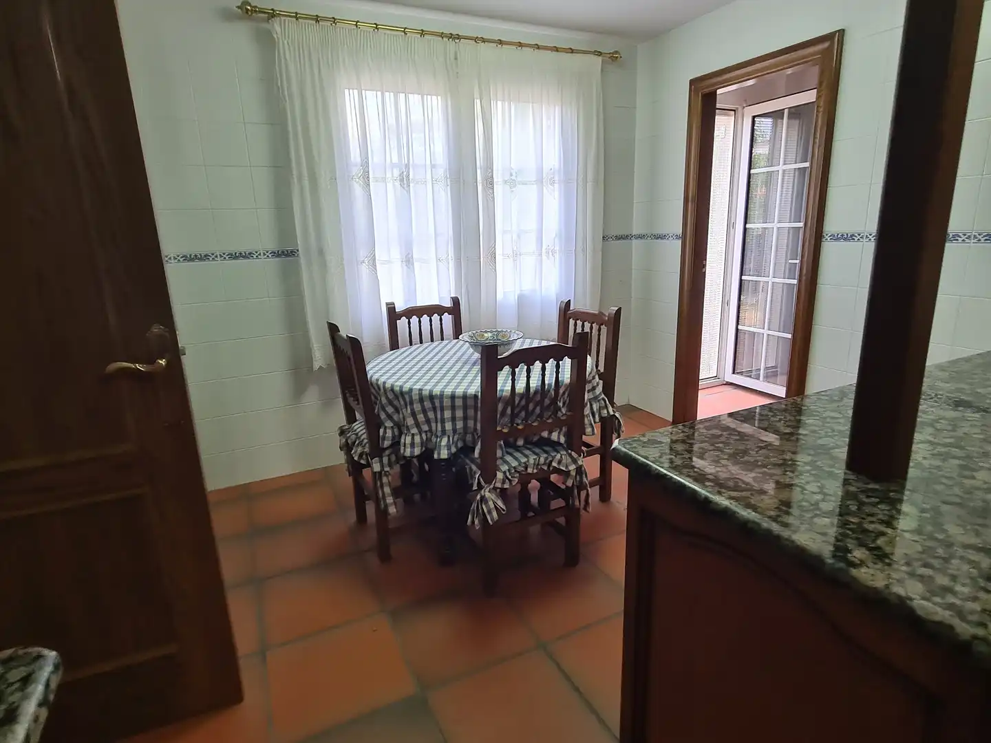 Menjador de Casa o xalet en venda en Rossell amb Calefacció, Jardí privat i Parquet