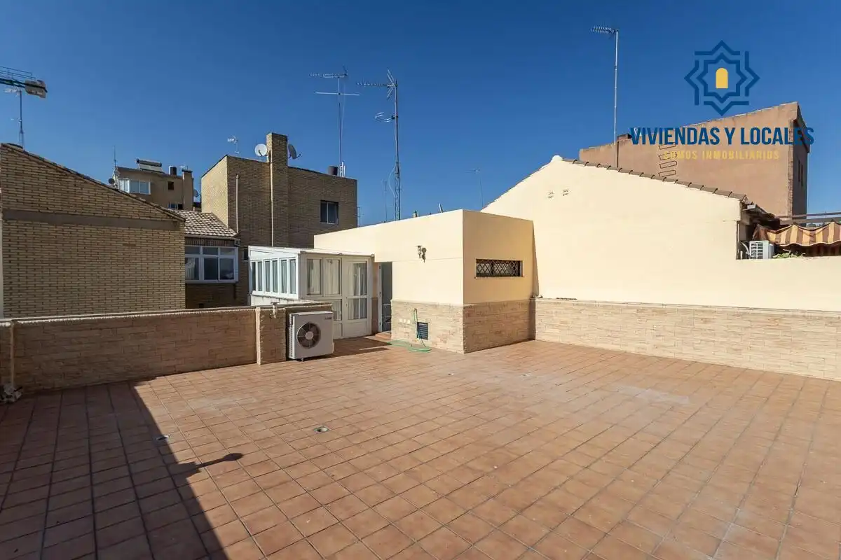 Exterior view of Duplexes for sale in Granada  with Air Conditioner, Heating and Terrace
