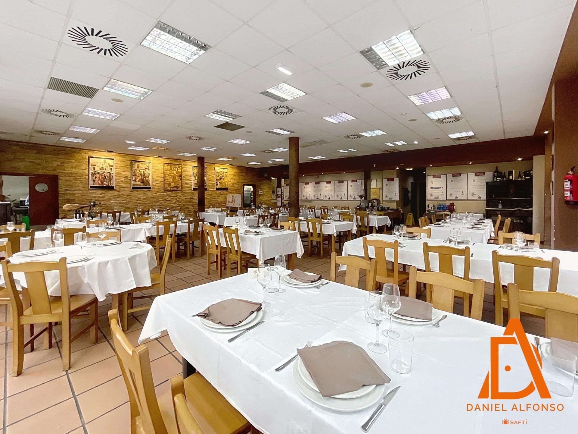 Premises for sale in Avilés  with Air Conditioner