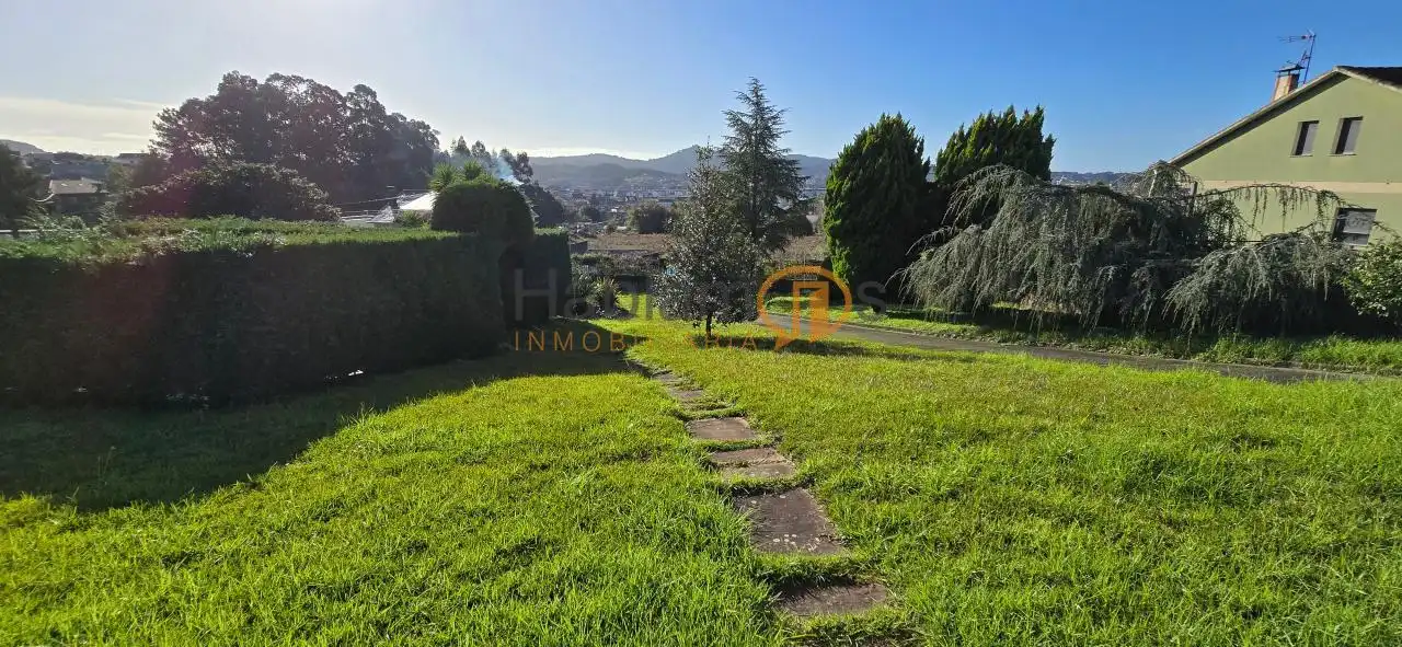 Jardí de Casa o xalet en venda en Vilagarcía de Arousa amb Calefacció, Jardí privat i Terrassa
