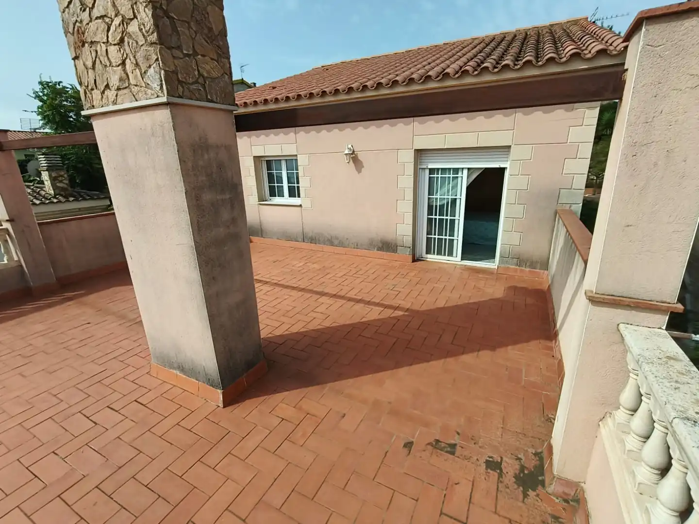 Vista exterior de Casa o xalet en venda en Calella amb Calefacció, Jardí privat i Terrassa