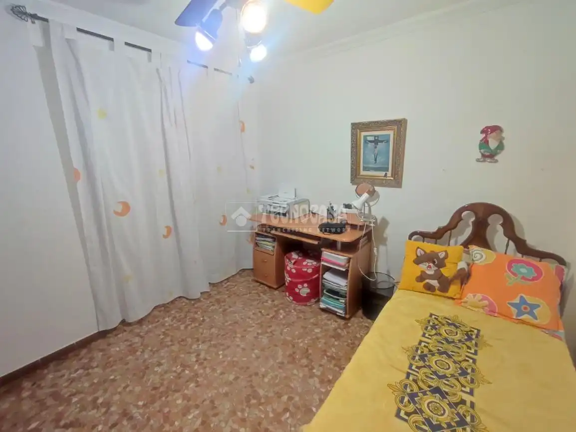 Dormitori de Casa adosada en venda en Sevilla