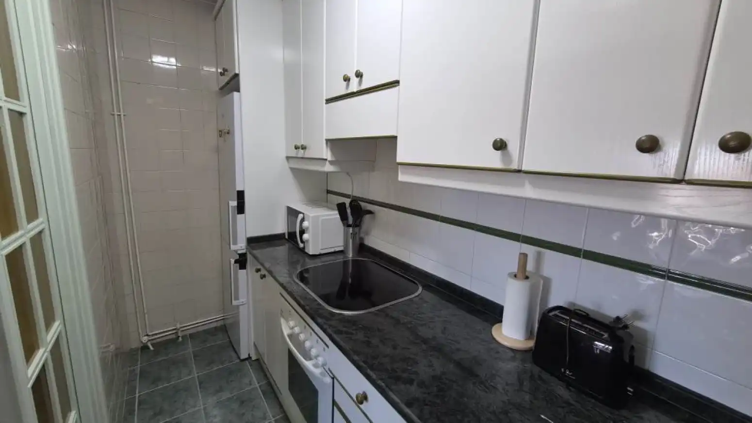 Cocina de Piso de alquiler en Salamanca con Calefacción, Parquet y Amueblado