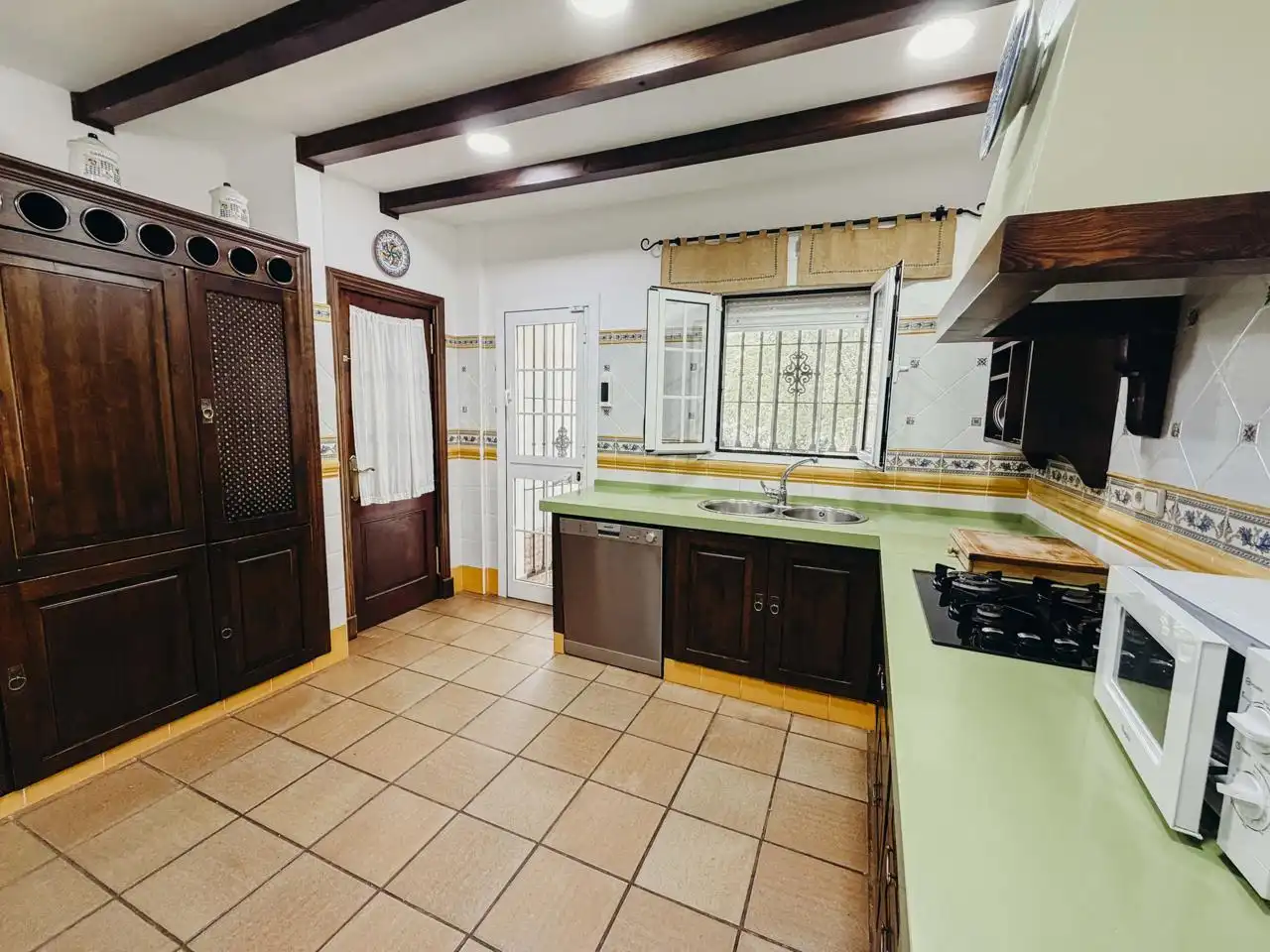 Cocina de Casa o chalet en venta en Arcos de la Frontera con Aire acondicionado, Jardín privado y Terraza