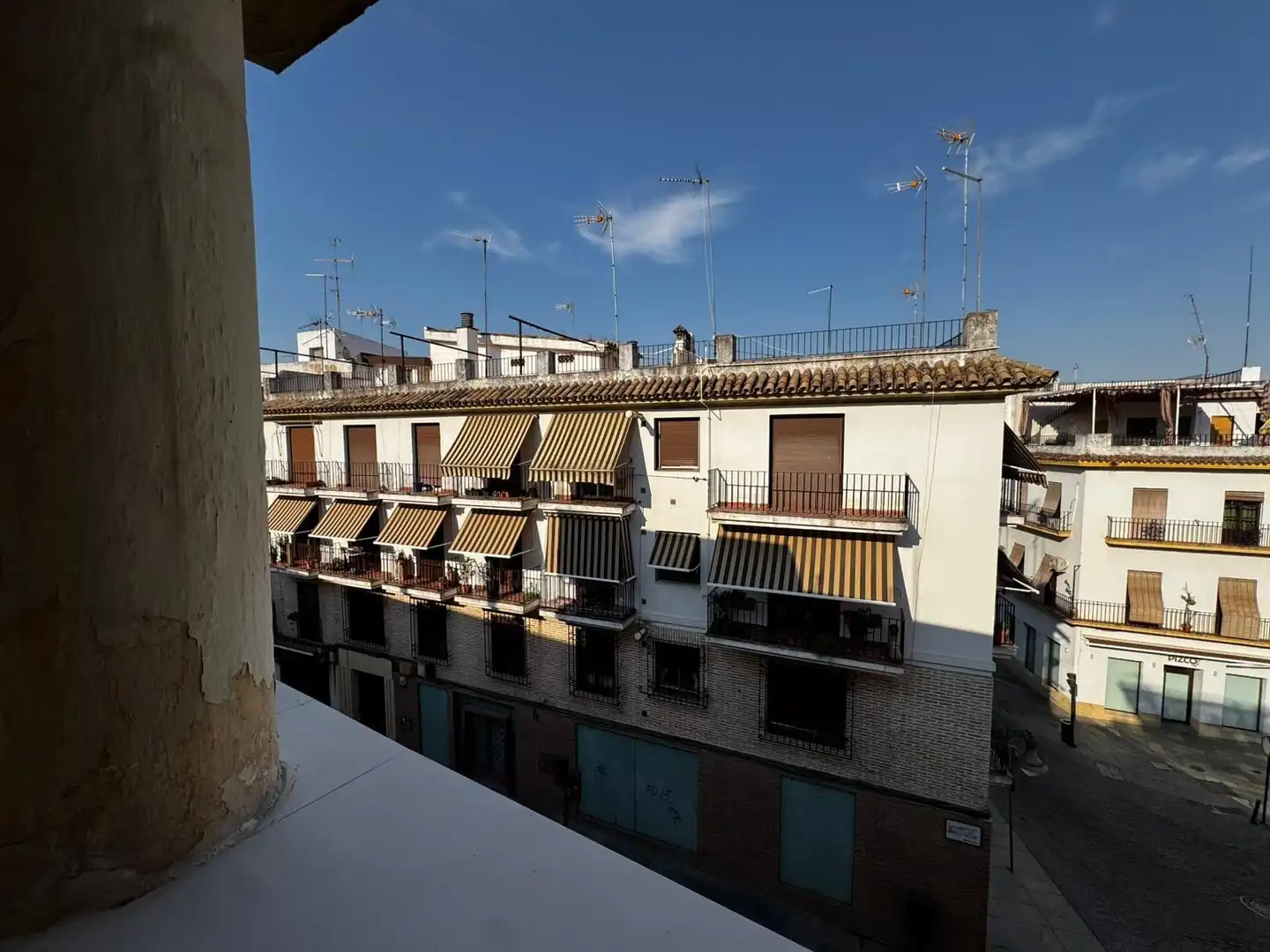 Vista exterior de Piso en venta en Córdoba con Aire acondicionado, Amueblado y Balcón
