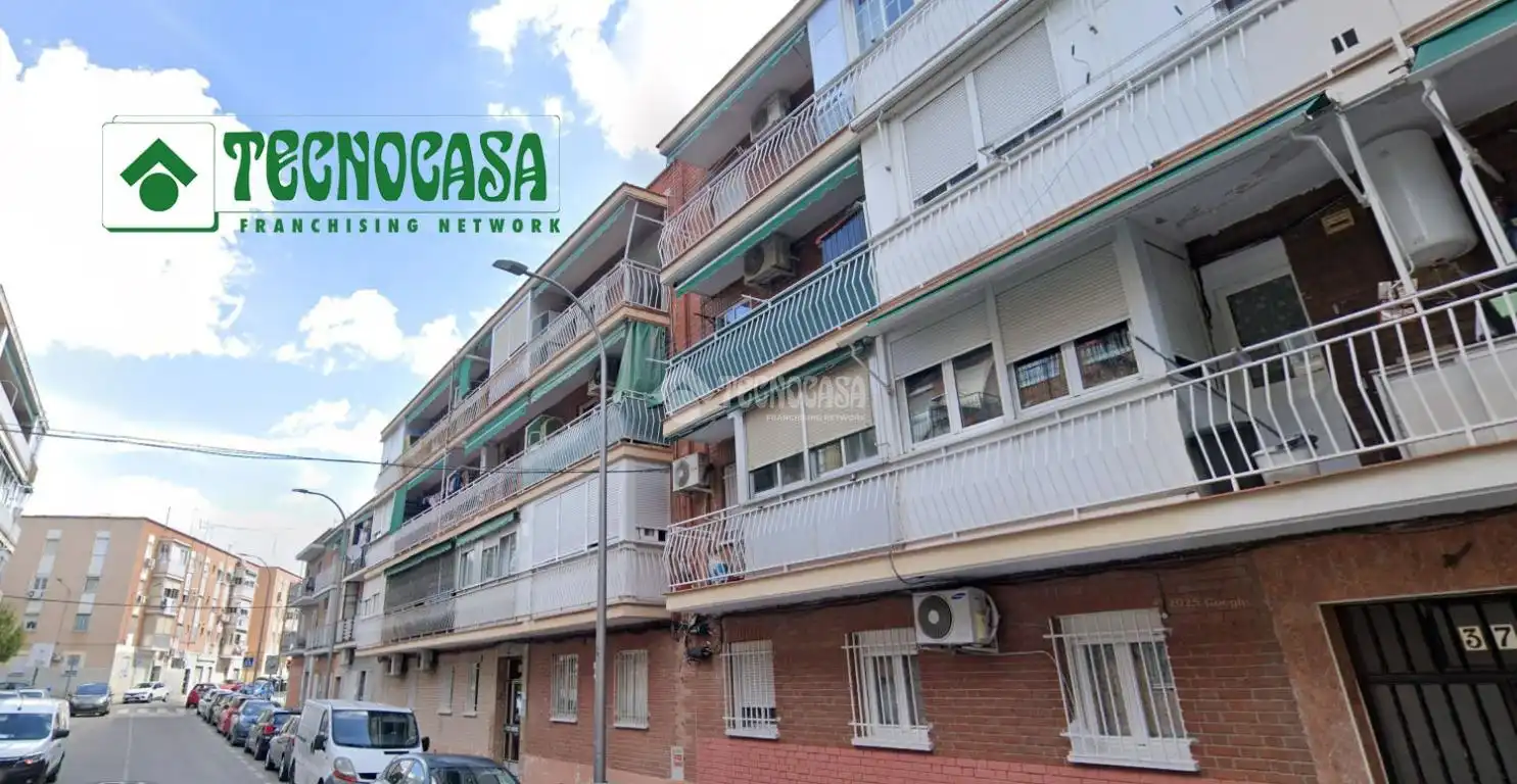 Außenansicht von Wohnung zum Verkauf in Madrid