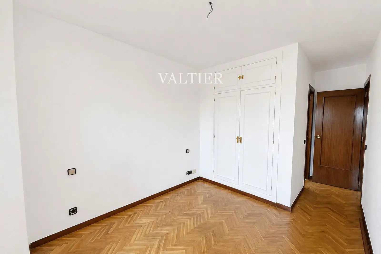 Schlafzimmer von Wohnung zur Miete in Madrid mit Klimaanlage und Terrasse