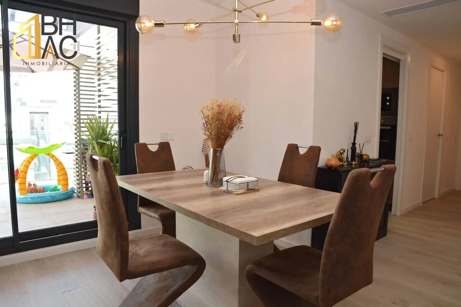 Esszimmer von Dachboden zum Verkauf in Alcalá de Henares mit Klimaanlage, Heizung und Terrasse