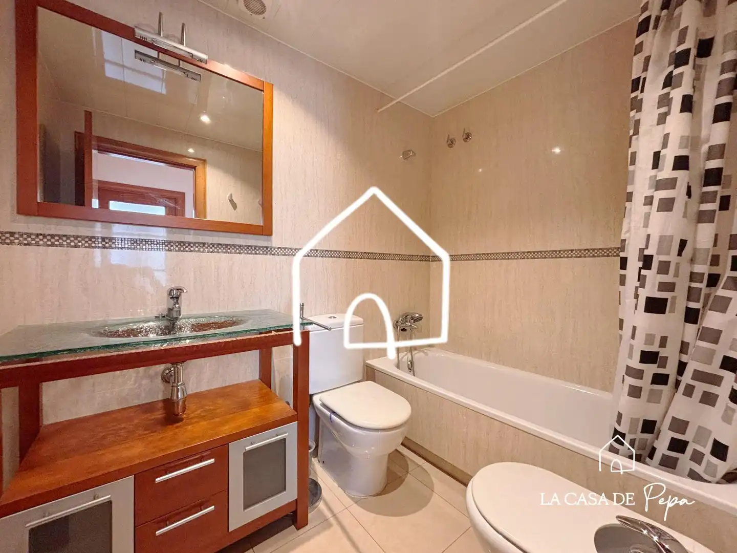 Baño de Piso en venta en Viladecans con Aire acondicionado, Calefacción y Parquet